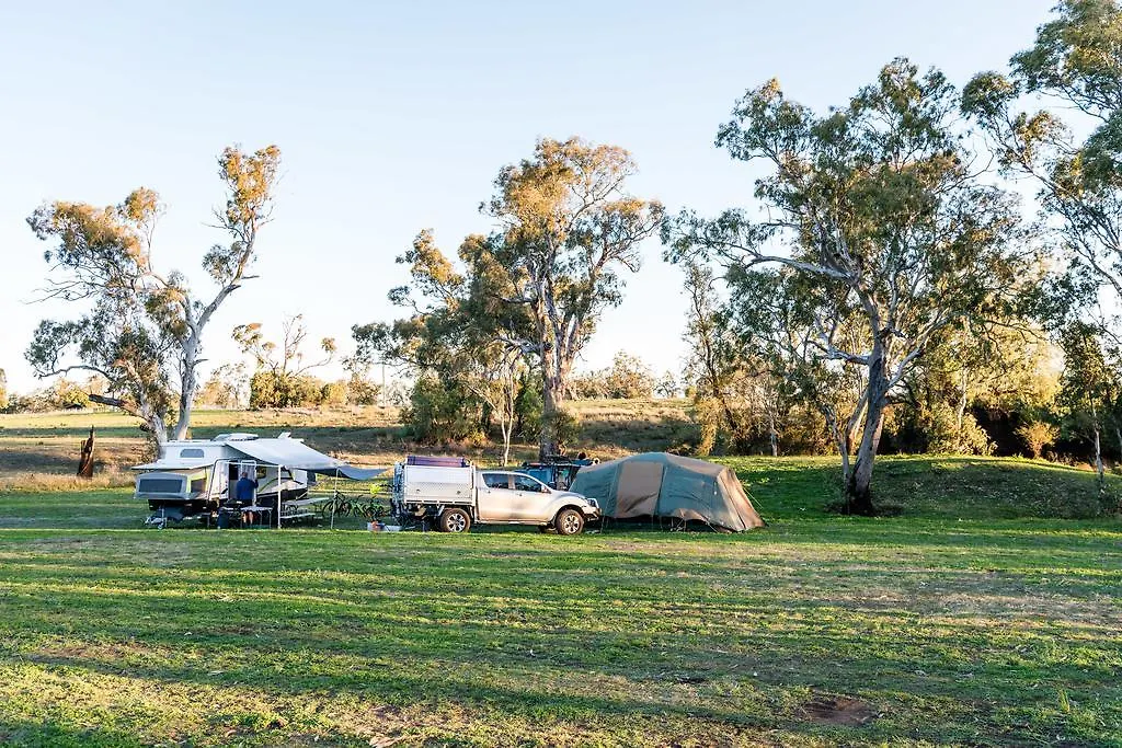 The Woolshed At Jondaryan Hotel Campsite